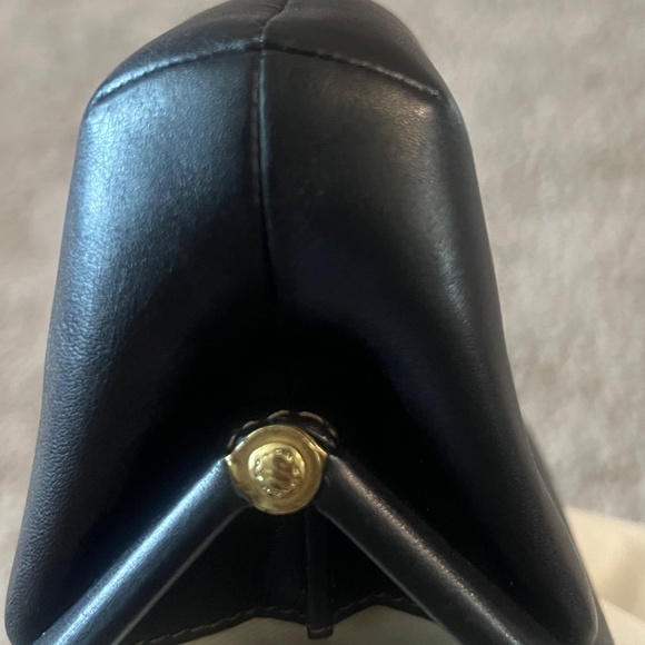 Kiss lock Coin Case - Picture 6 of 9